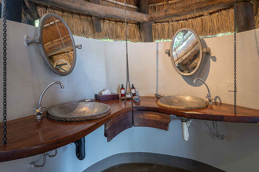 Nkwali Camp: Bad Nkwali Camp: Bad