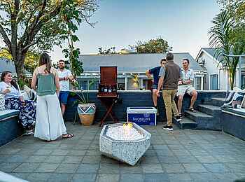 Shongwe Samanzi Lodge: An der Feuerstelle