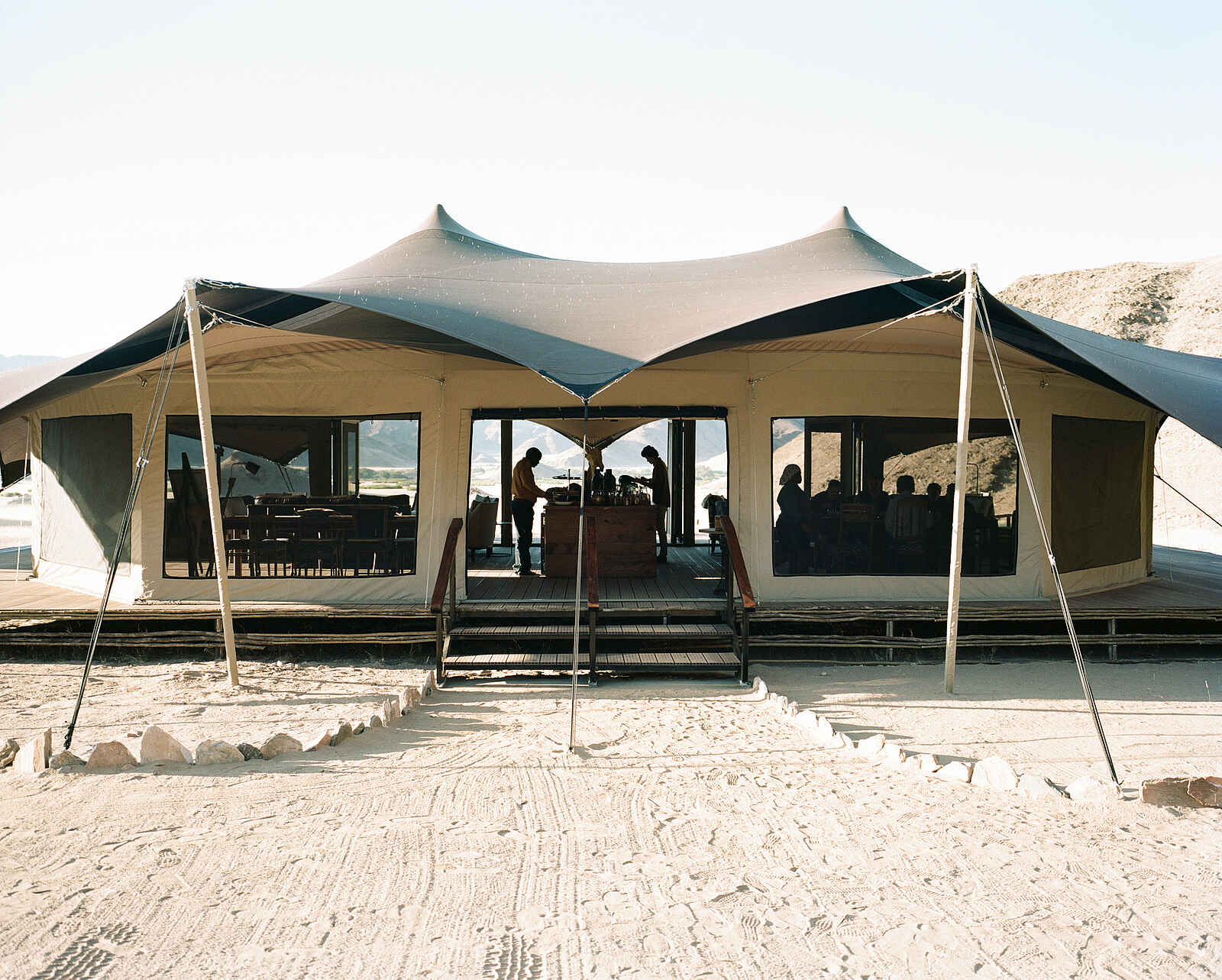 Hoanib Valley Camp: Hauptzelt Hoanib Valley Camp: Hauptzelt