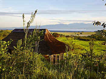 Volcanoes Kyambura Gorge Lodge: Cottage mit Blick Volcanoes Kyambura Gorge Lodge: Cottage mit Blick