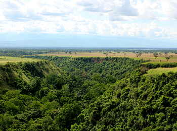 Volcanoes Kyambura Gorge Lodge: Kyambura Gorge Volcanoes Kyambura Gorge Lodge: Kyambura Gorge
