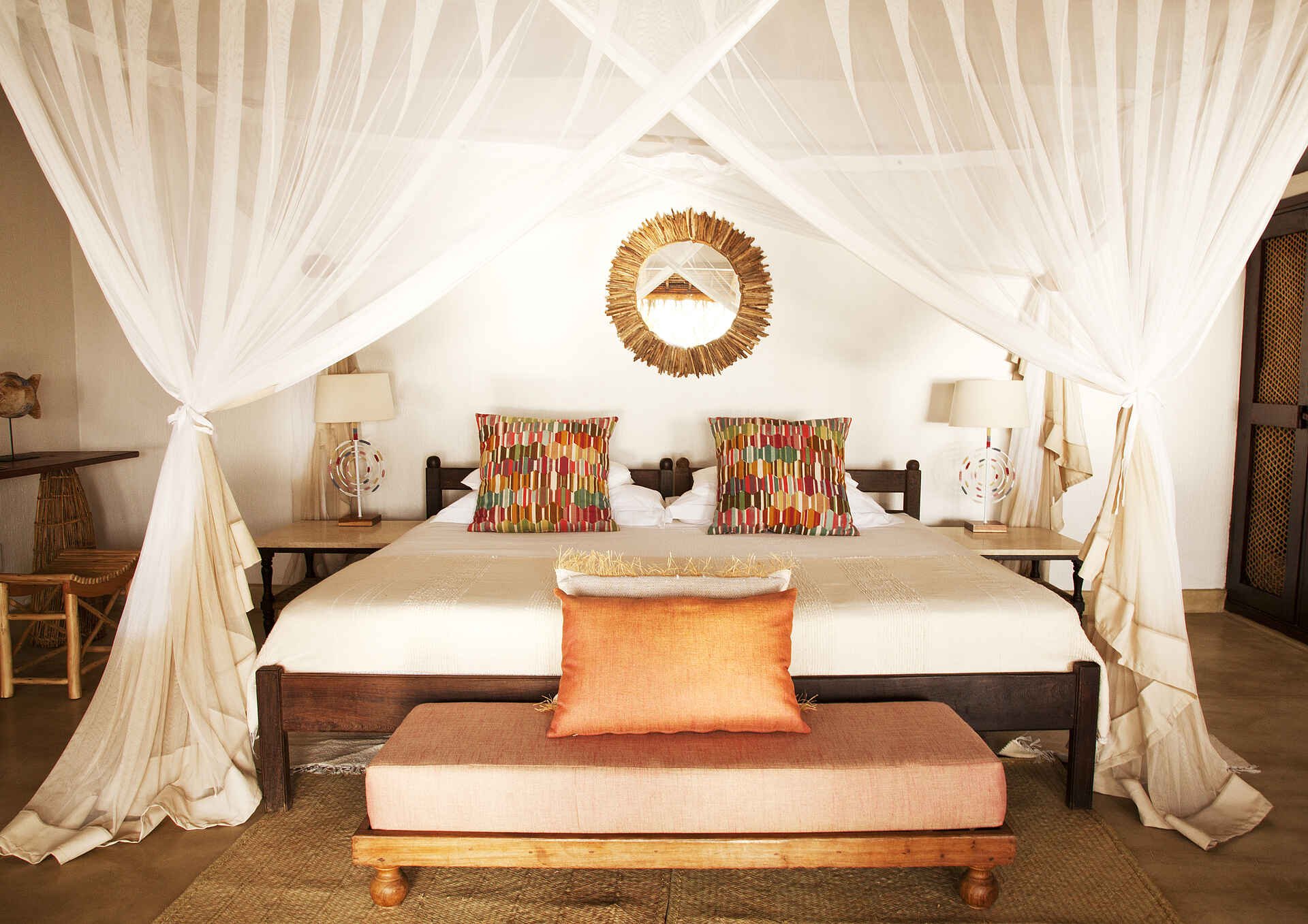 azura quilalea, azura quilalea bilder, azura quilalea island resort, mosambik tauchen, doppelbett, schlafzimmer, unterkunft, villa