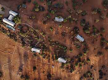 Otjimbondona Kalahari Lodge: Die Lodge aus der Vogelperspektive