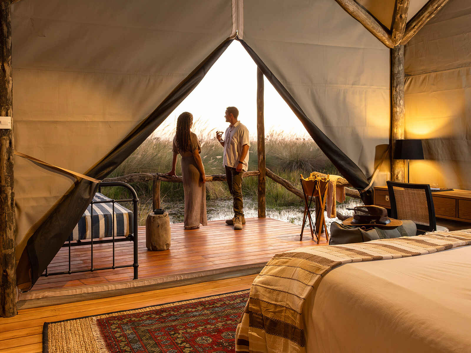 Shinde Footsteps: Schlafzimmer mit Aussicht Shinde Footsteps: Schlafzimmer mit Aussicht