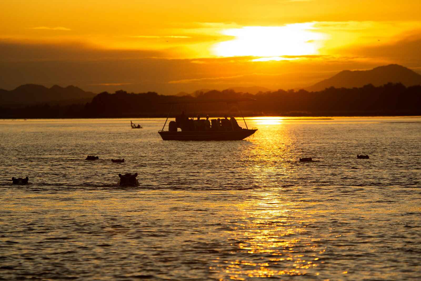 Tembo Plains Camp: Sonnenuntergang Tembo Plains Camp: Sonnenuntergang