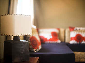 Ruzizi Tented Lodge: Sitzecke im Baumhaus