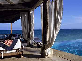 Alfajiri Villas: Veranda der Cliff Villa