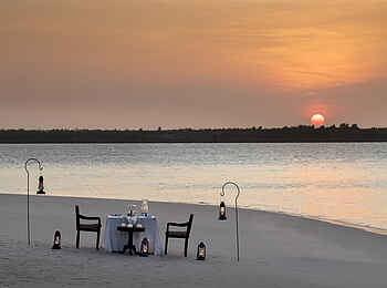 andBeyond Mnemba Island Lodge: Privates Stranddinner