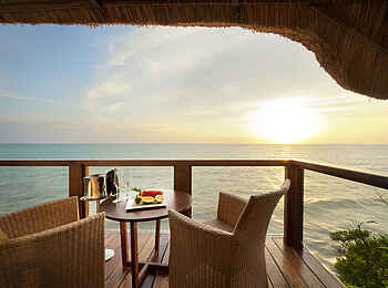 Melia Zanzibar: Terrasse des Romance Pavillions Melia Zanzibar: Terrasse des Romance Pavillions