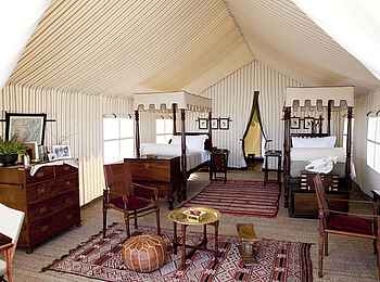 San Camp: Family Tent Blick ins Zelt