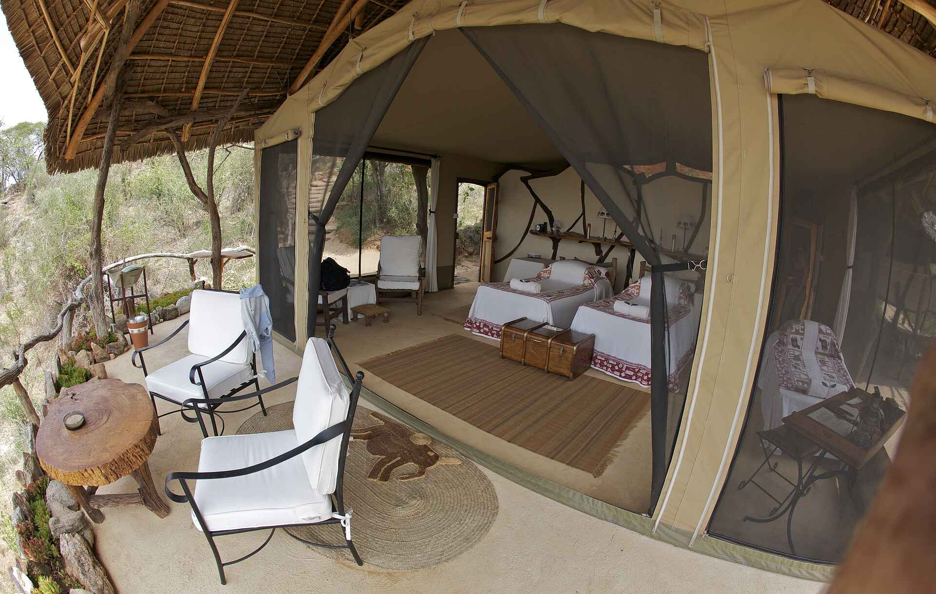 bush & beyond, namunyak wildlife conservation trust, sarara, gästezelt, innenansicht, afrikarma, afrikarma safaris, afrikarma safaris - wildnis. hautnah., afrikarma.de, ankleidebereich, badezimmer, Jeremy Bastard