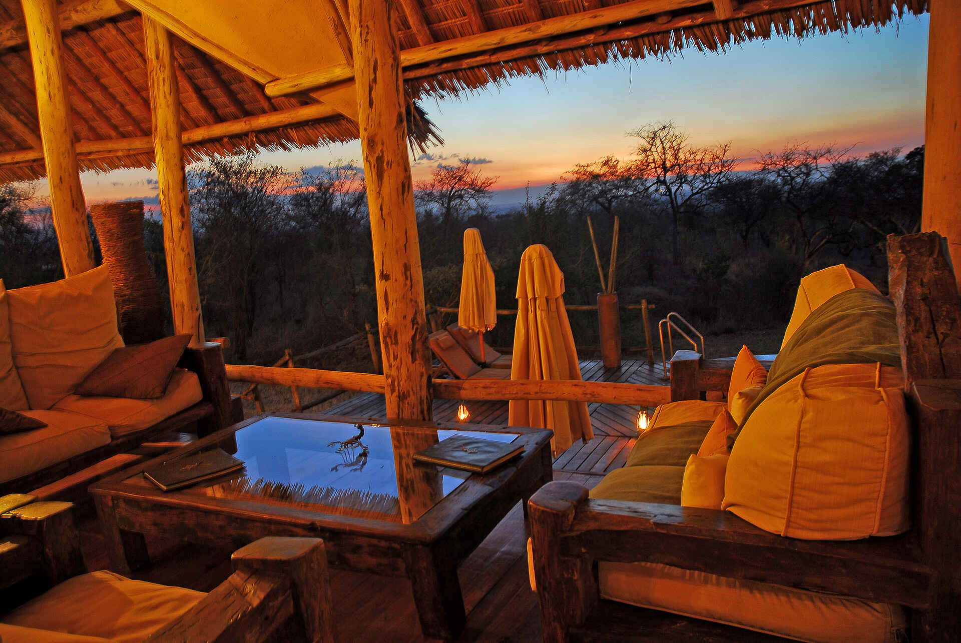 africa, afrika, afrikarma, arusha, babysitting, baumhaus, baumhäuser, bilder, buchen, buchung, büffel, east africa, eastern africa, elefant, elewana, elewana collection, familie, familien, information, informieren, kinder, kinderbetreuung, kuro airstrip, leopard, lolkisale, lolkisale conservation area, löwe, nachhaltigkeit, nachtpirschfahrten, nashorn, nordosttansania, north-eastern tanzania, ostafrika, privatreservat, python, reise, reisen, reiseveranstalter, tansania, tanzania, tarangire, tarangire national park, tarangire treetops, tarangire treetops camp, tarangire-nationalpark, urlaub, vollpension, www.afrikarma.de, abend, ausblick, aussicht, central facilities, main area, main lounge, stimmung, zentrale Einrichtungen