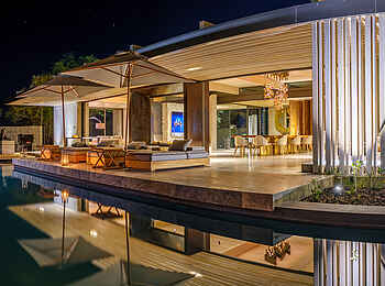 Cheetah Plains Karula House: Der Pool im Weitwinkel Cheetah Plains Karula House: Der Pool im Weitwinkel