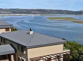 Kanonkop House: Lage direkt an der Knysna Lagune