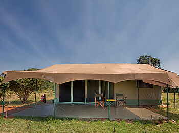 Porini Lion Camp: Zeltexterieur Porini Lion Camp: Zeltexterieur