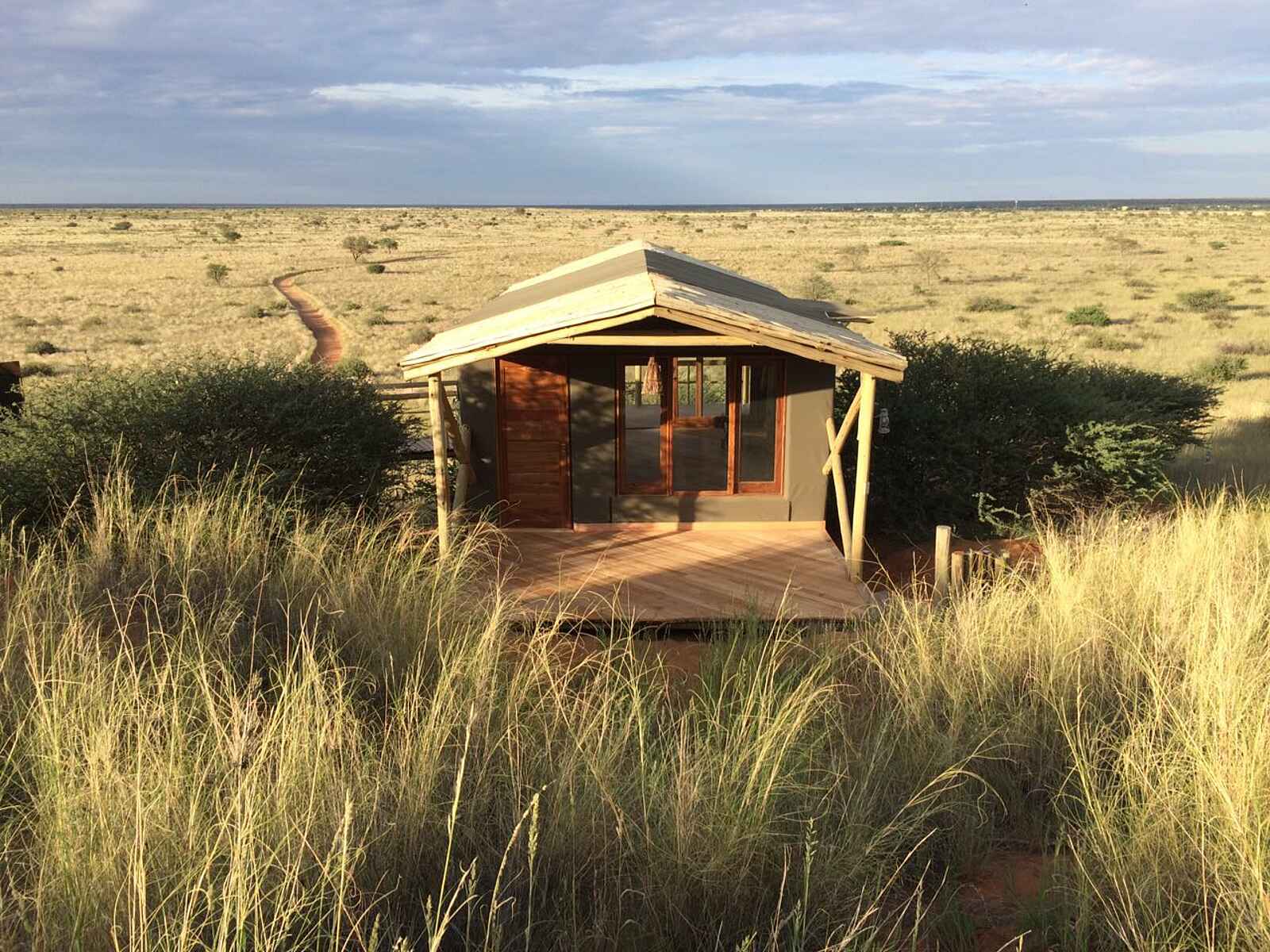 Teufelskrallen Tented Lodge: Gästezelt mit Blick in die Landschaft Teufelskrallen Tented Lodge: Gästezelt mit Blick in die Landschaft