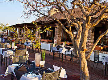 Etosha Safari Lodge: Restaurant Etosha Safari Lodge: Restaurant