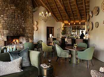 Great Fish River Lodge: Die Bar