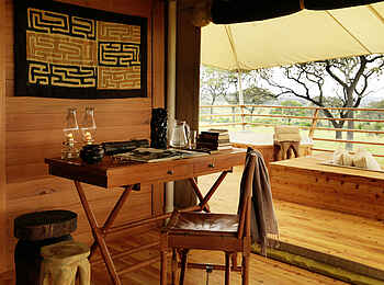 Serengeti Bushtops: Schreibtisch