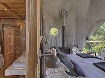 The Highlands Camp: Family Tent Bad