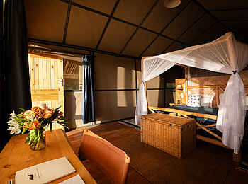 Laikipia Wilderness Palm Camp: Blick ins Zelt Laikipia Wilderness Palm Camp: Blick ins Zelt