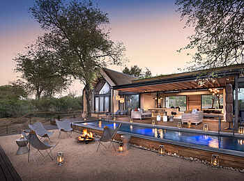 Lion Sands Ivory Lodge: Pool der Villa