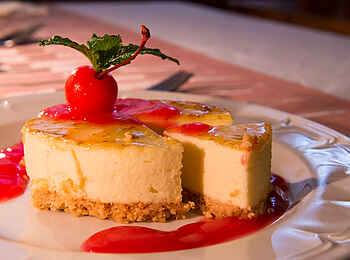Mukambi Safari Lodge: Cheesecake Mukambi Safari Lodge: Cheesecake