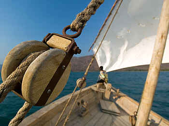 Pumulani Lodge: Takelage an einer Dhow