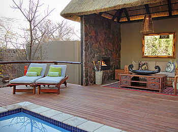 Camp Ndlovu: Große Veranda in Suite 5 Camp Ndlovu: Große Veranda in Suite 5