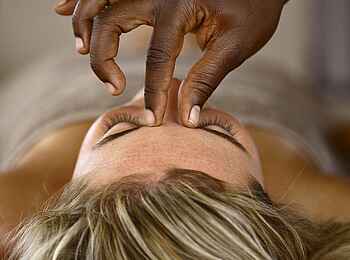 Mara Bushtops: Entspannung für die Augenpartie