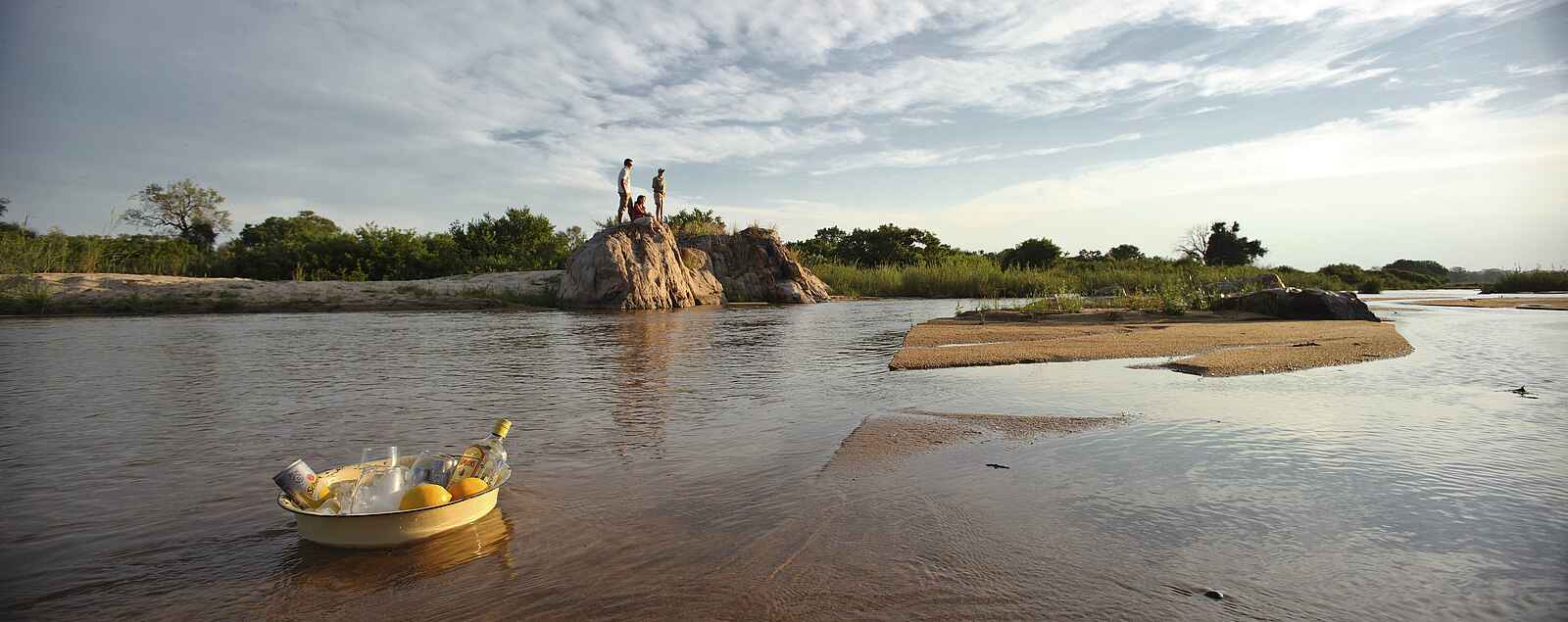 &Beyond Kirkman's Camp: Rast am Fluss &Beyond Kirkman's Camp: Rast am Fluss
