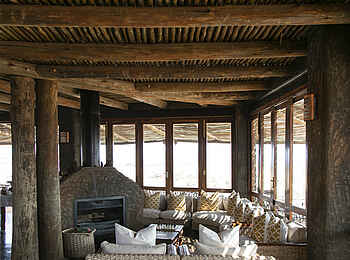 Doro Nawas Camp: Blick in die Lounge