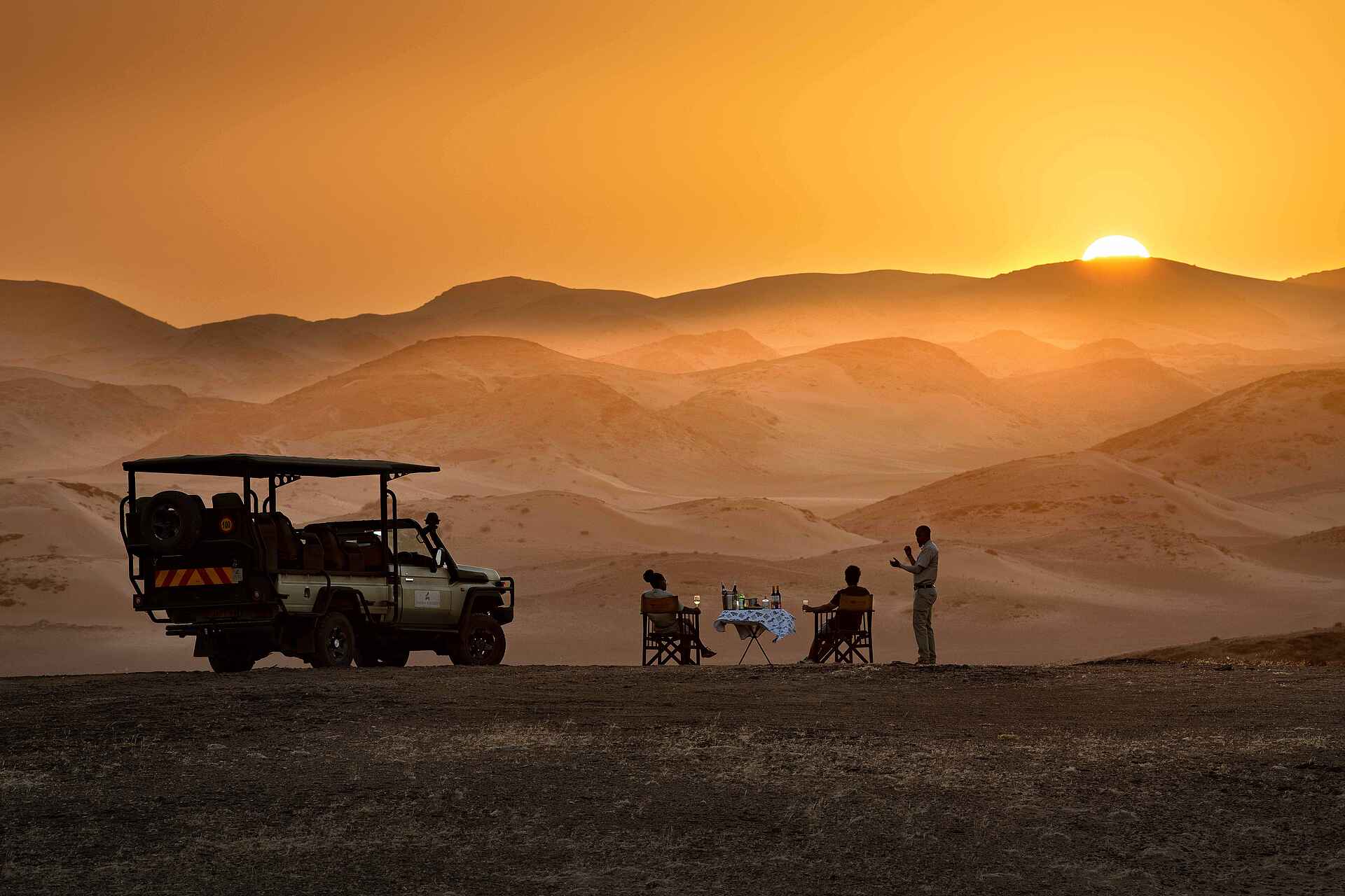 Hoanib Elephant Camp: Sundowner auf Pirschfahrt