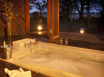 Luangwa River Camp: Bad mit Aussicht Luangwa River Camp: Bad mit Aussicht