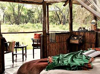 Old Mondoro Camp: Blick aus einem Gästezelt