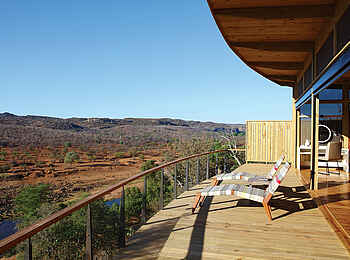 The Outpost: Private Terrasse von Pel's Post