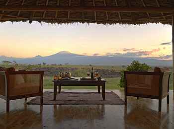 Tortilis Camp: Kilimandscharo im Abendlicht Tortilis Camp: Kilimandscharo im Abendlicht