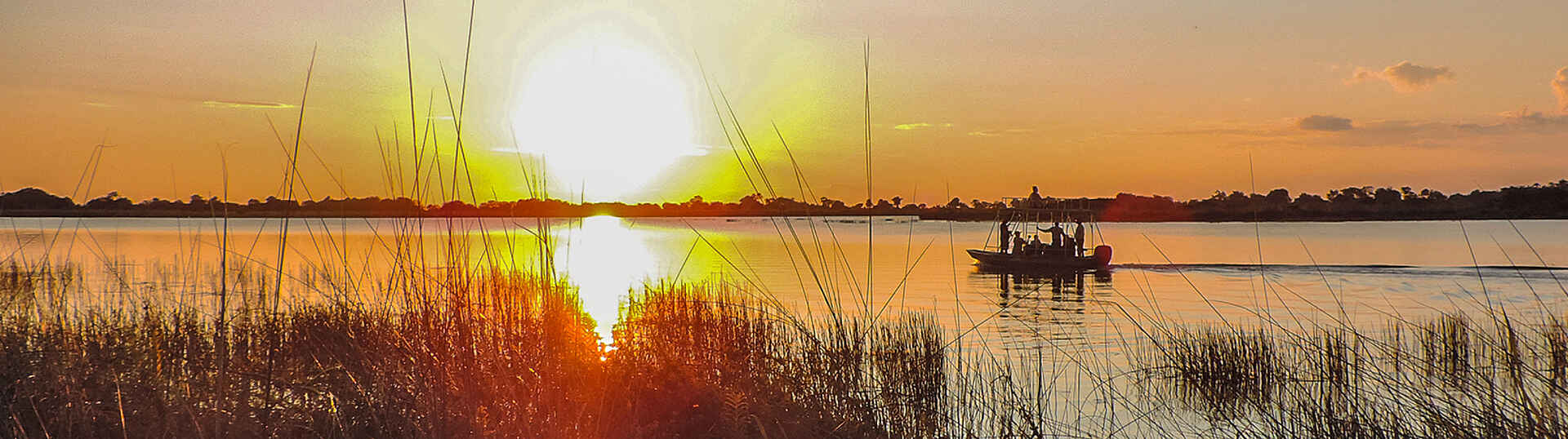 4 Rivers Camp: Entdeckungstour mit dem Boot