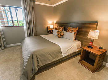 Five Volcanoes Boutique Hotel: Doppelbett in der Family Suite