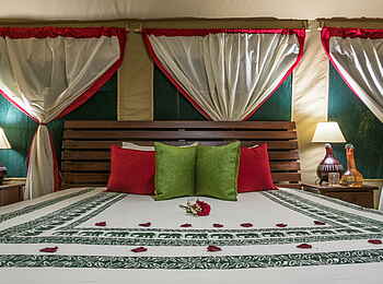 Losokwan Camp: Kingsize-Bett