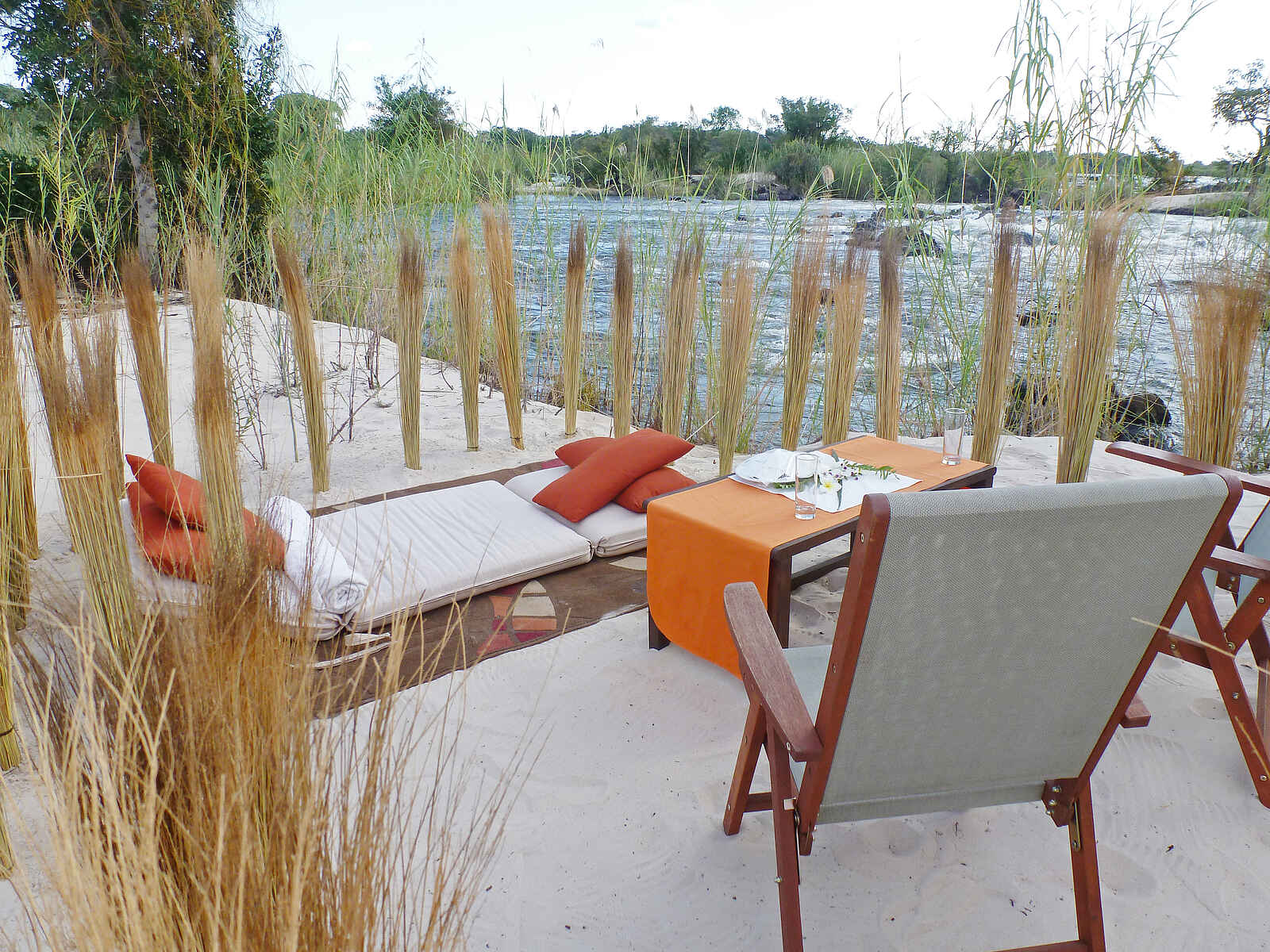 Divava Okavango Lodge and Spa: Entspannung auf dem Wasser Divava Okavango Lodge and Spa: Entspannung auf dem Wasser