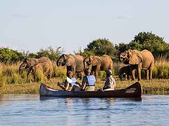 Kasaka River Lodge: Kanu-Safari auf dem Sambesi Kasaka River Lodge: Kanu-Safari auf dem Sambesi