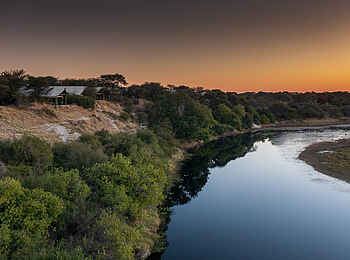 Meno a Kwena Camp: Der Boteti River Meno a Kwena Camp: Der Boteti River