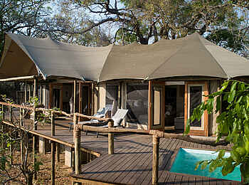 Sanguni Safari Lodge: Blick auf ein Gästezelt