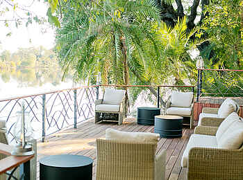 Thorntree River Lodge: Veranda Thorntree River Lodge: Veranda