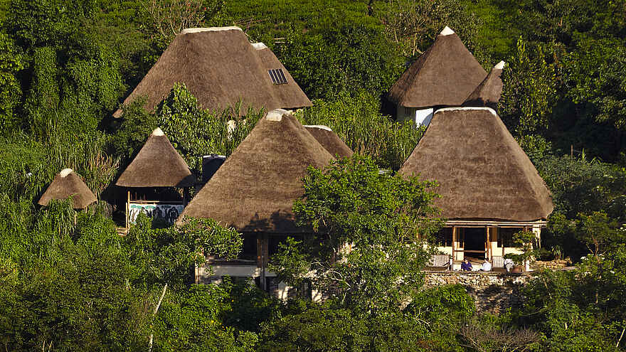 Volcanoes Bwindi Lodge: Die Bwindi Lodge aus der Ferne Volcanoes Bwindi Lodge: Die Bwindi Lodge aus der Ferne