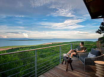 Bumi Hills Safari Lodge: Lake View Suite - Private Veranda Bumi Hills Safari Lodge: Lake View Suite - Private Veranda