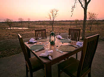 Wildtrack Safaris Eco Lodge: Dinner Wildtrack Safaris Eco Lodge: Dinner