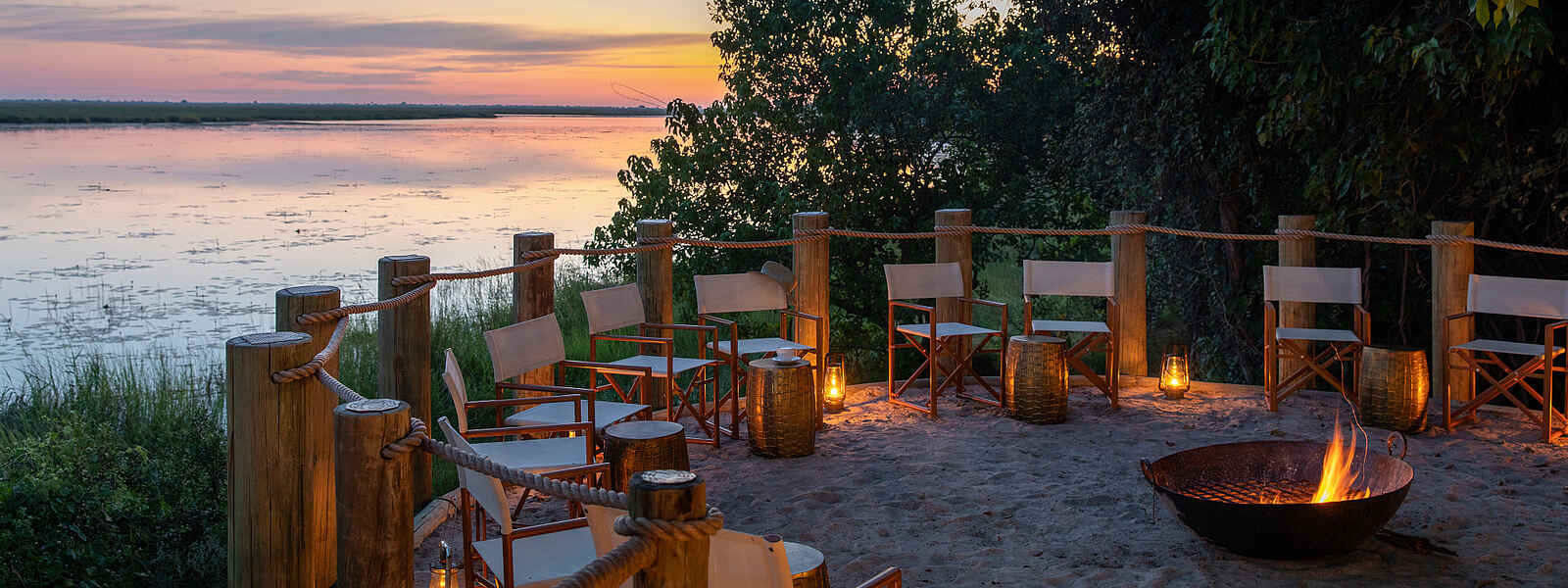 Duma Tau Camp: die Boma am Abend Duma Tau Camp: die Boma am Abend