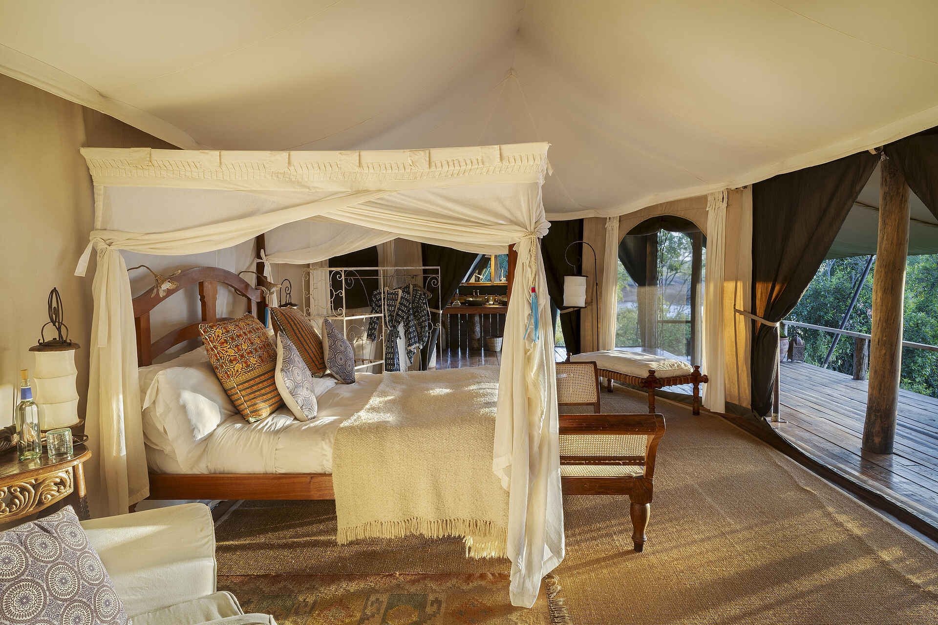 Ngare Serian Camp: Gästezelt Blick hinein